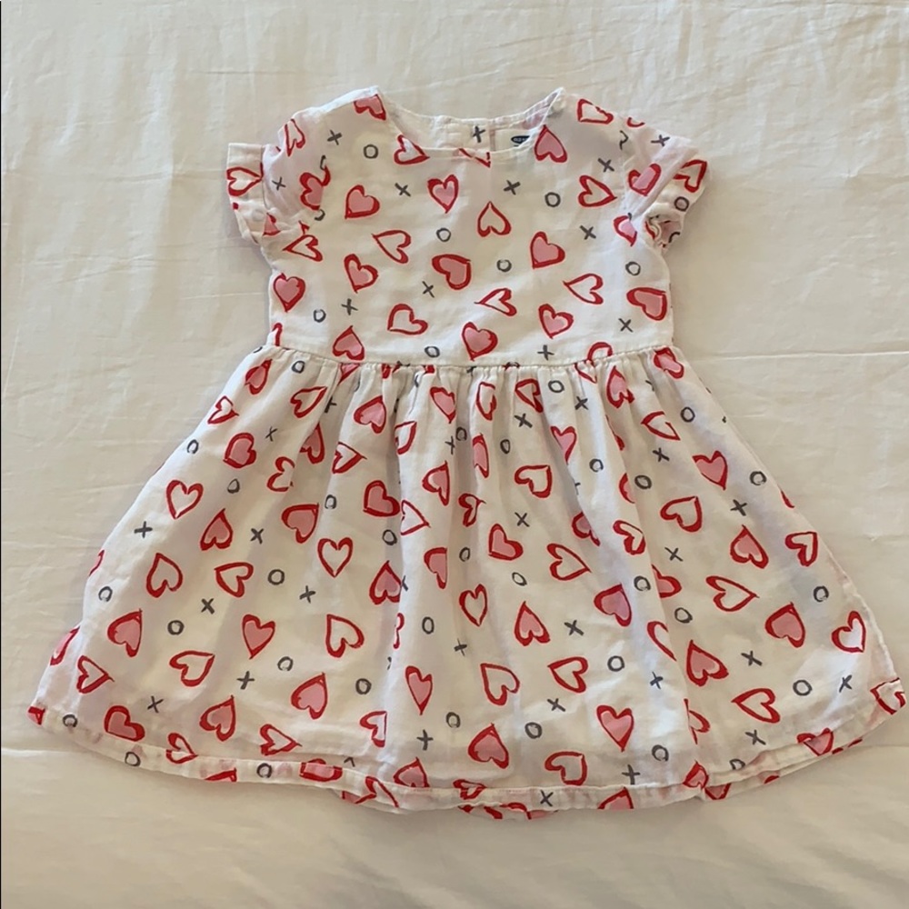 Toddler girls Valentine’s Day heart dress Old Navy